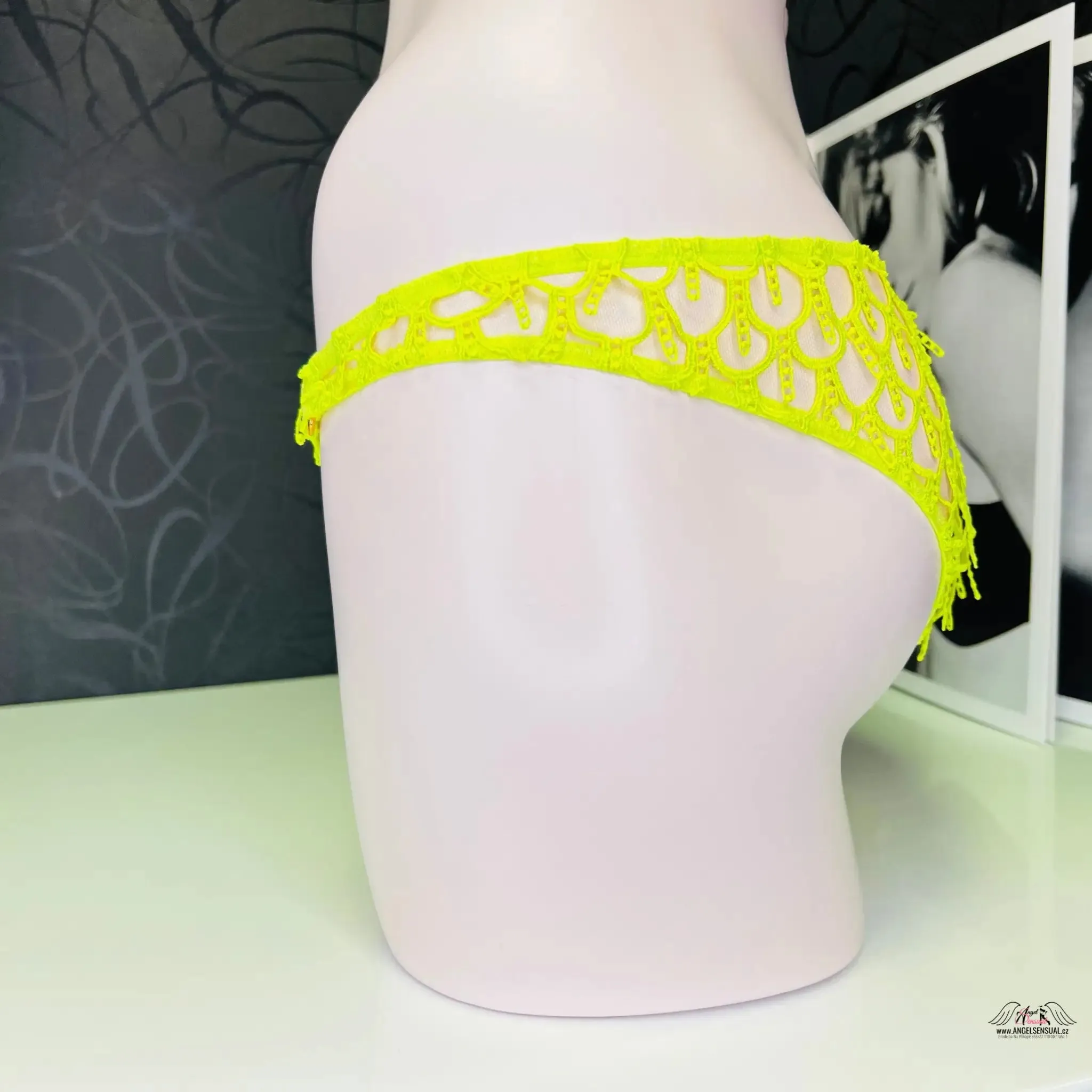 Lime Yellow Axis Brief