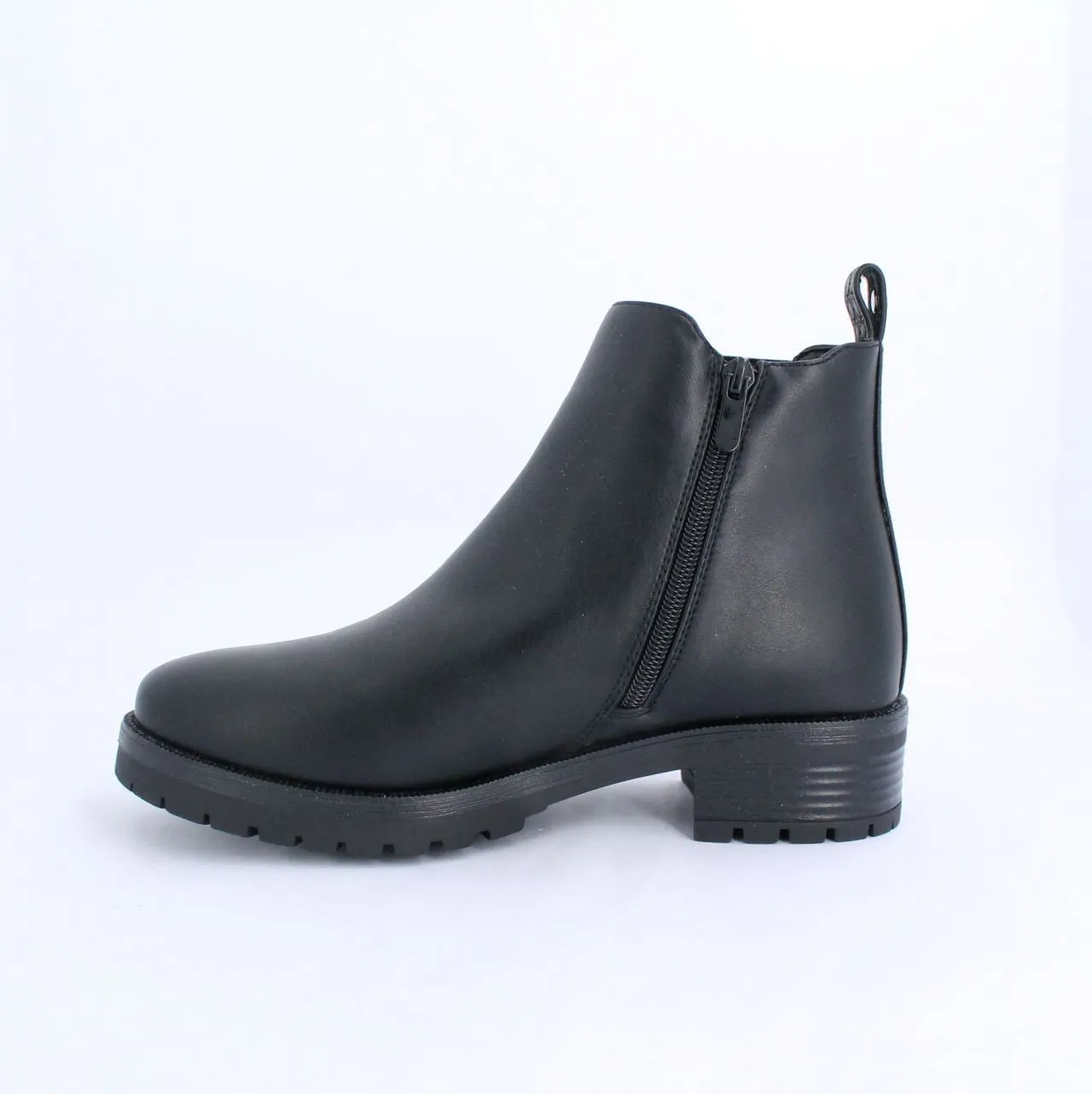 Black Kamil Chelsea Boot