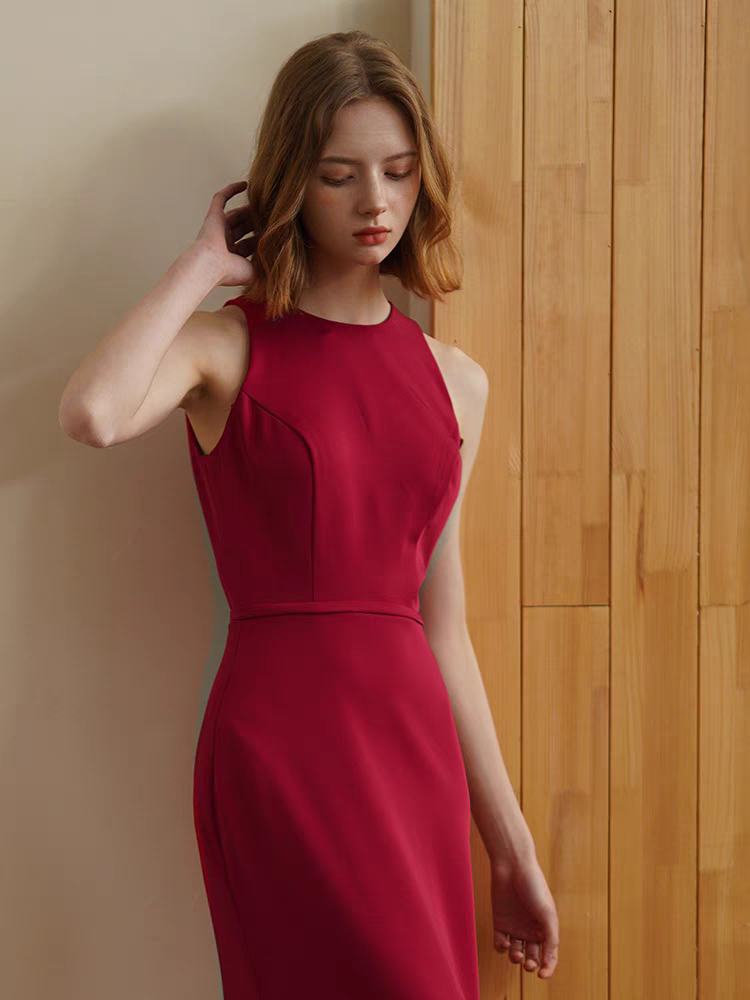 Burgundy Sleek Formal Dress with Long Train - Arussa Sleeveless Gown