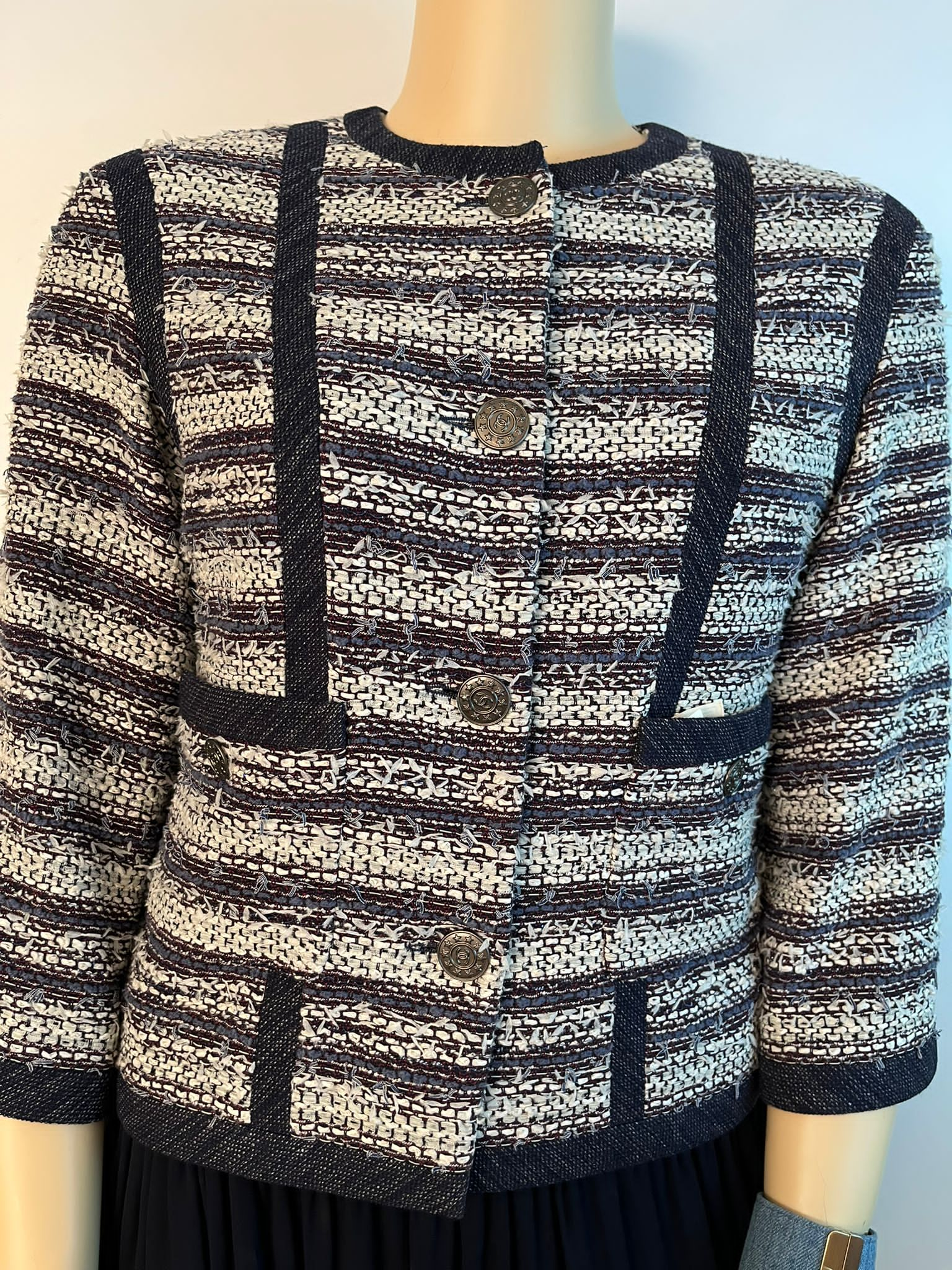 Chanel blue white striped tweed jacket 2013, size US 10/12