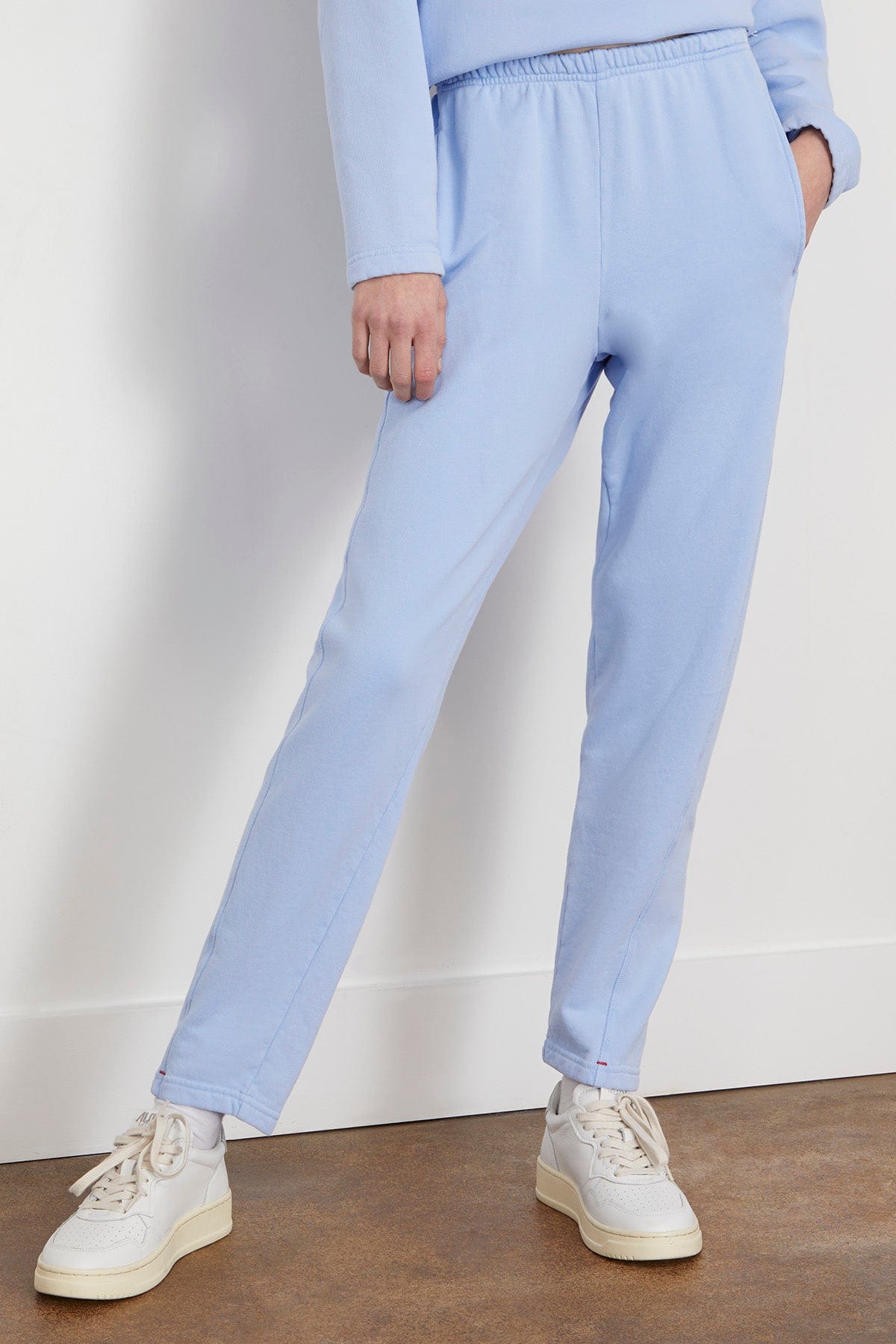 Crosby Sweatpant Peri Sky - Shop Now!