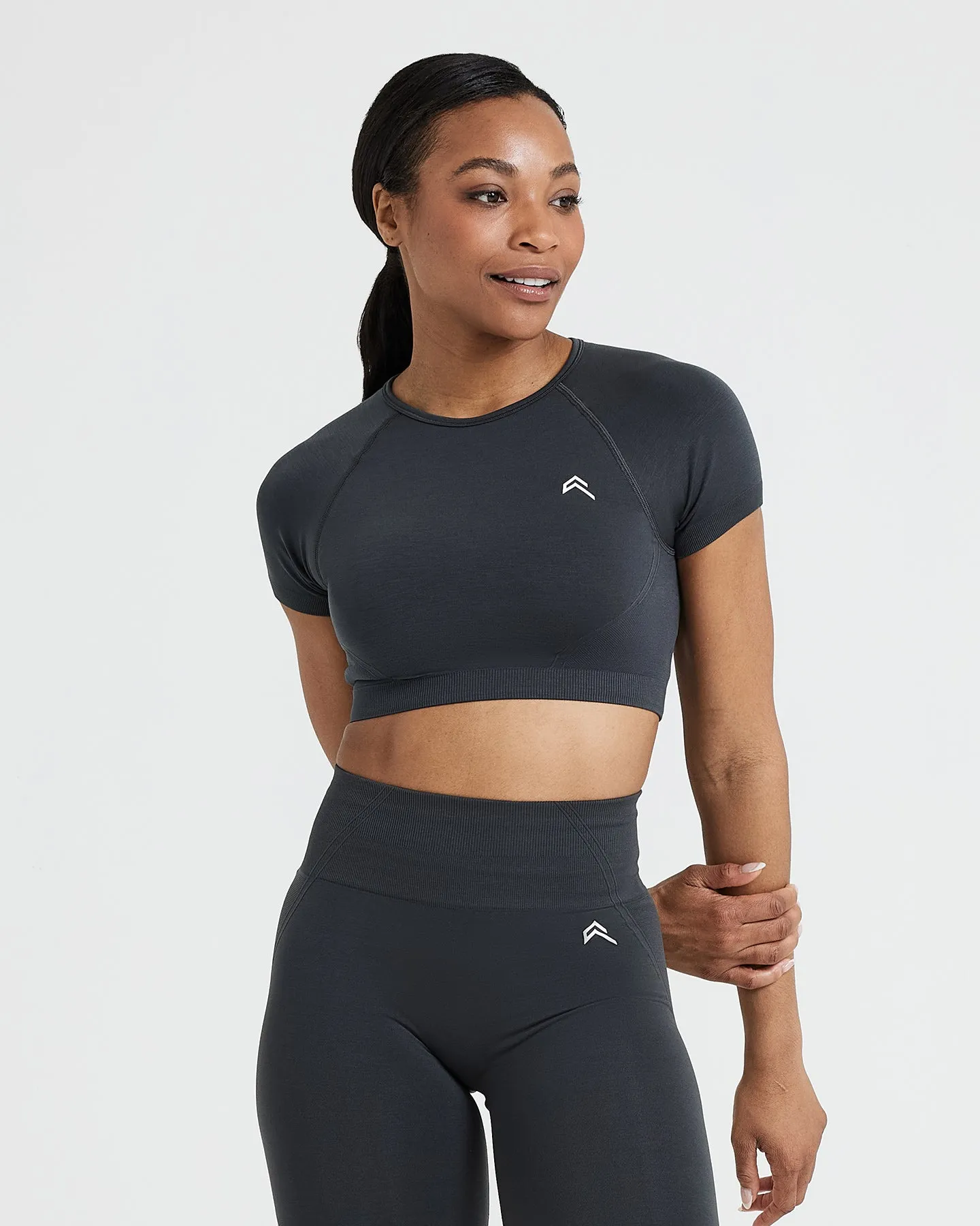 Effortless Seamless Short Crop Top Coal