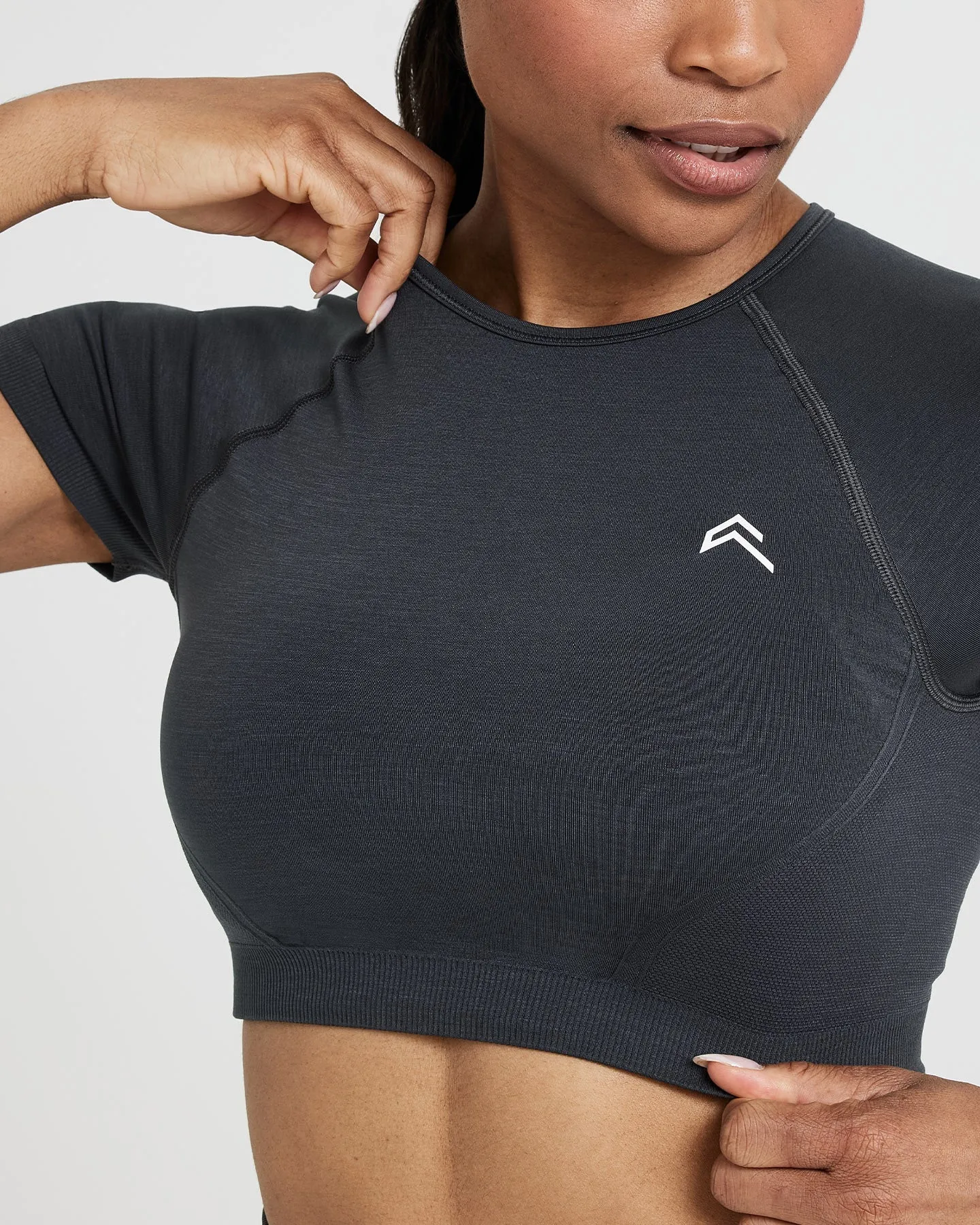 Effortless Seamless Short Crop Top Coal