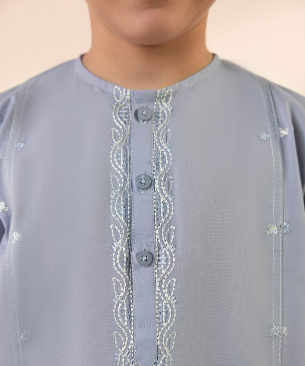 Embroidered Kurta made of Cambric