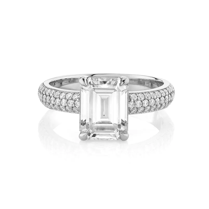 Emerald Cut Diamond Setting Pavé Band