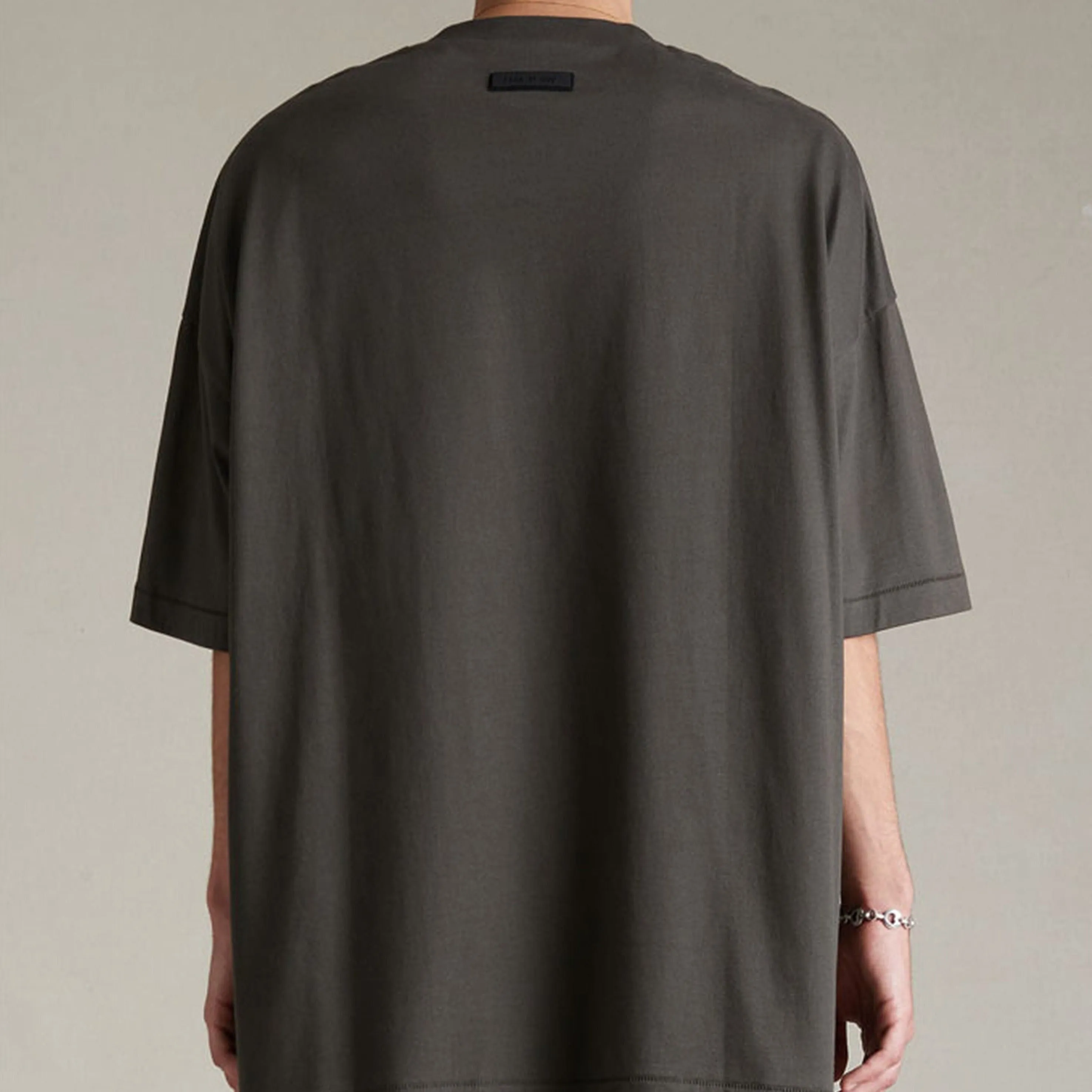 Fear of God Essentials Applique Box Logo Oversized Tee, Ink 검색 최적화용.