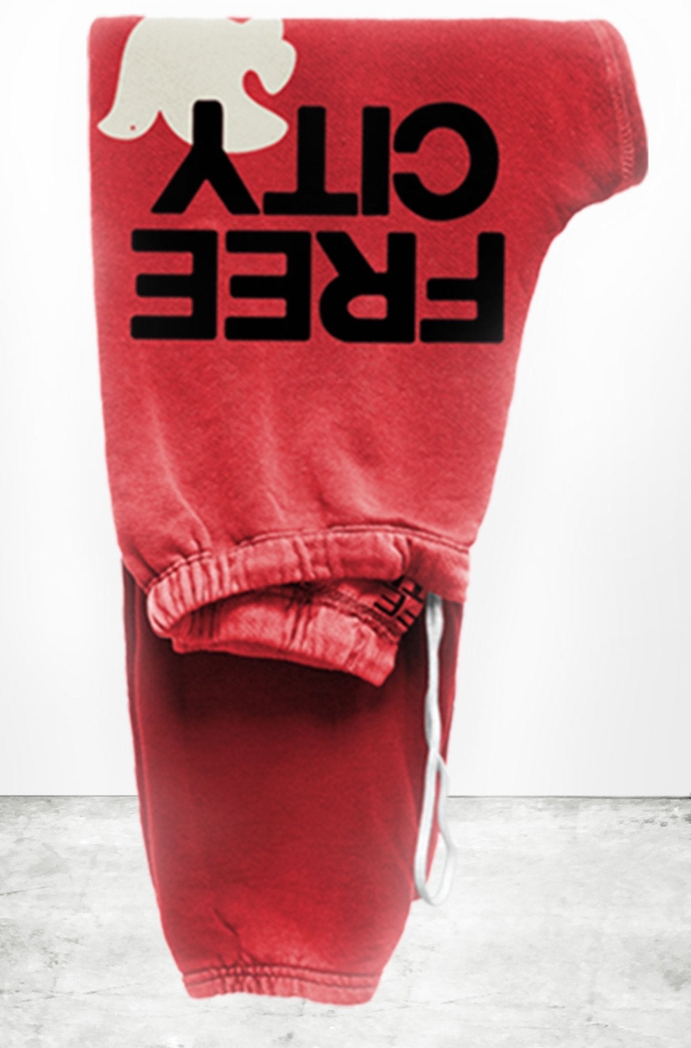 Freecity red sweatpants - large size