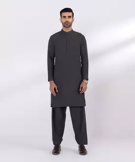 Google-friendly result: Wash and wear suit with embroidered details