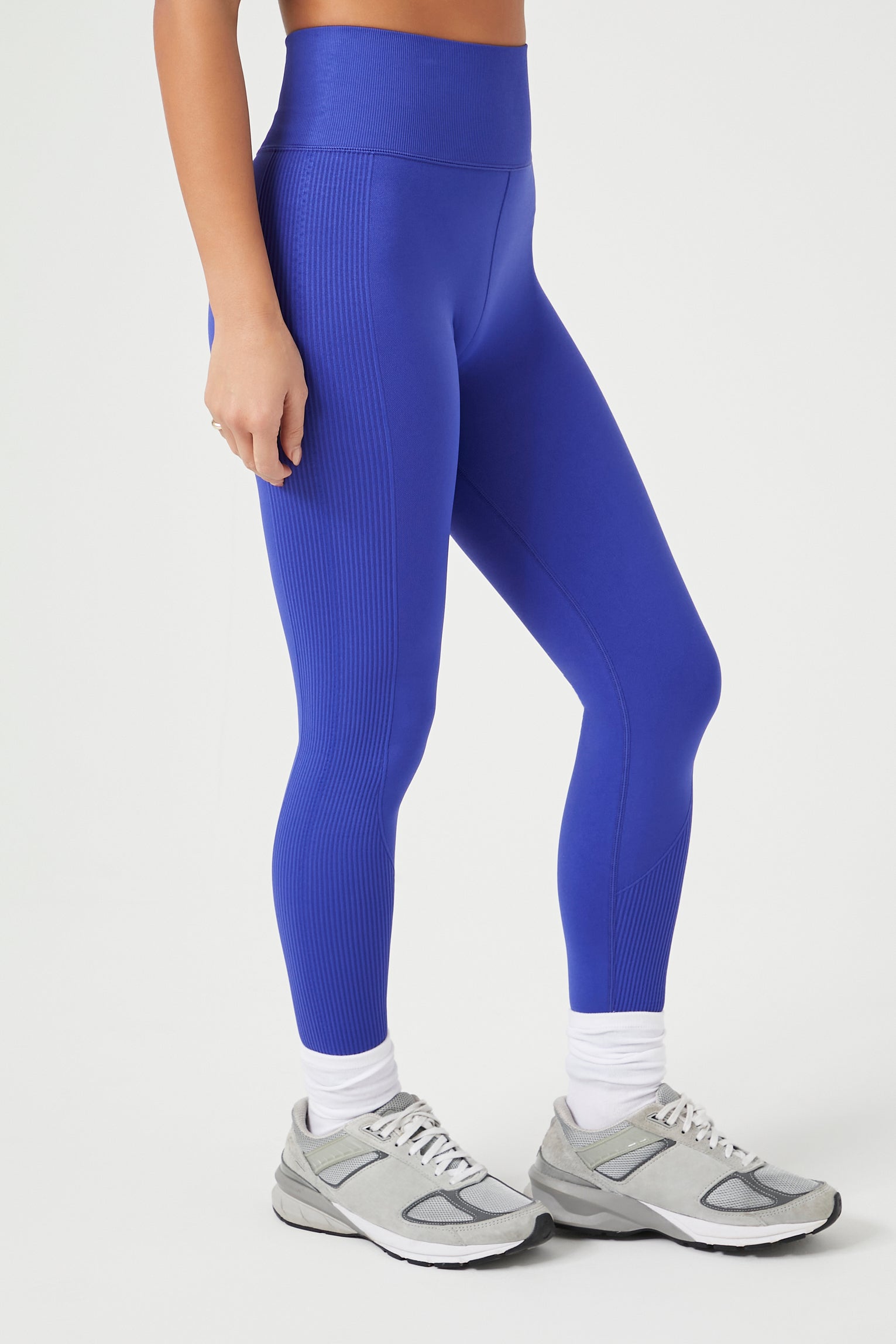 High-Rise Leggings: Lightweight and Flexible for Active Wear