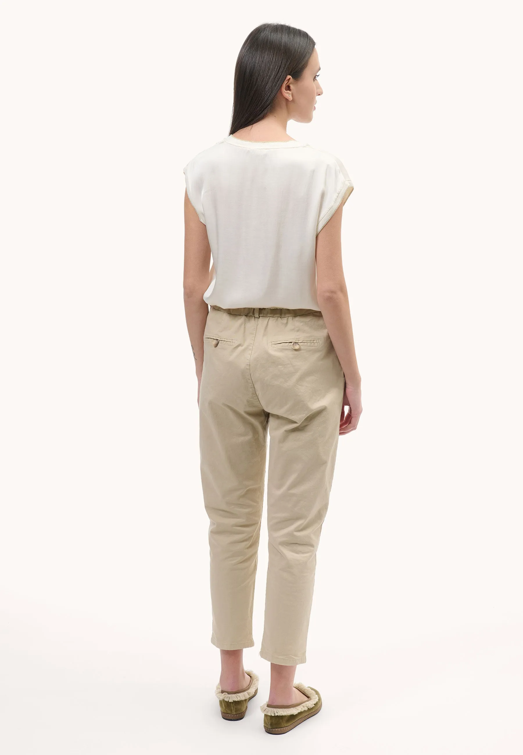 Baggy pants with elastic waist 

