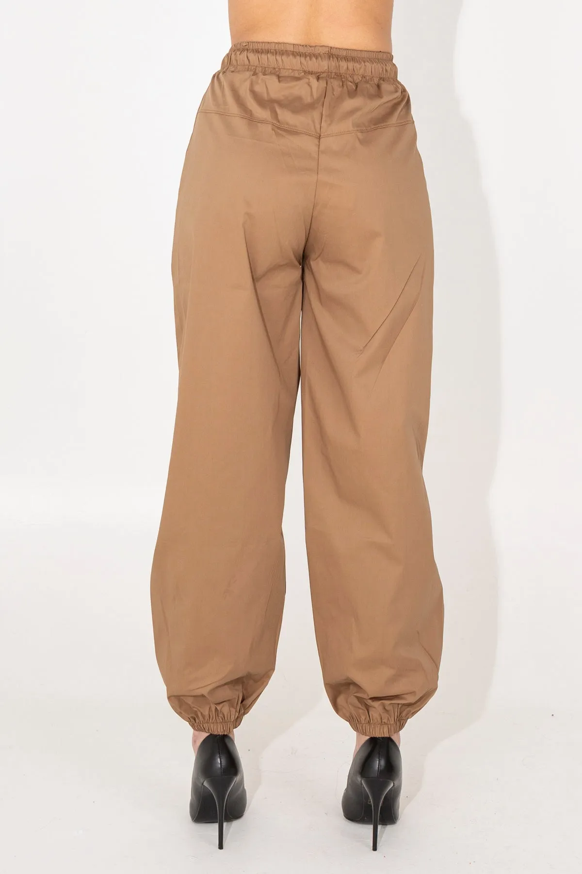 baggy trousers