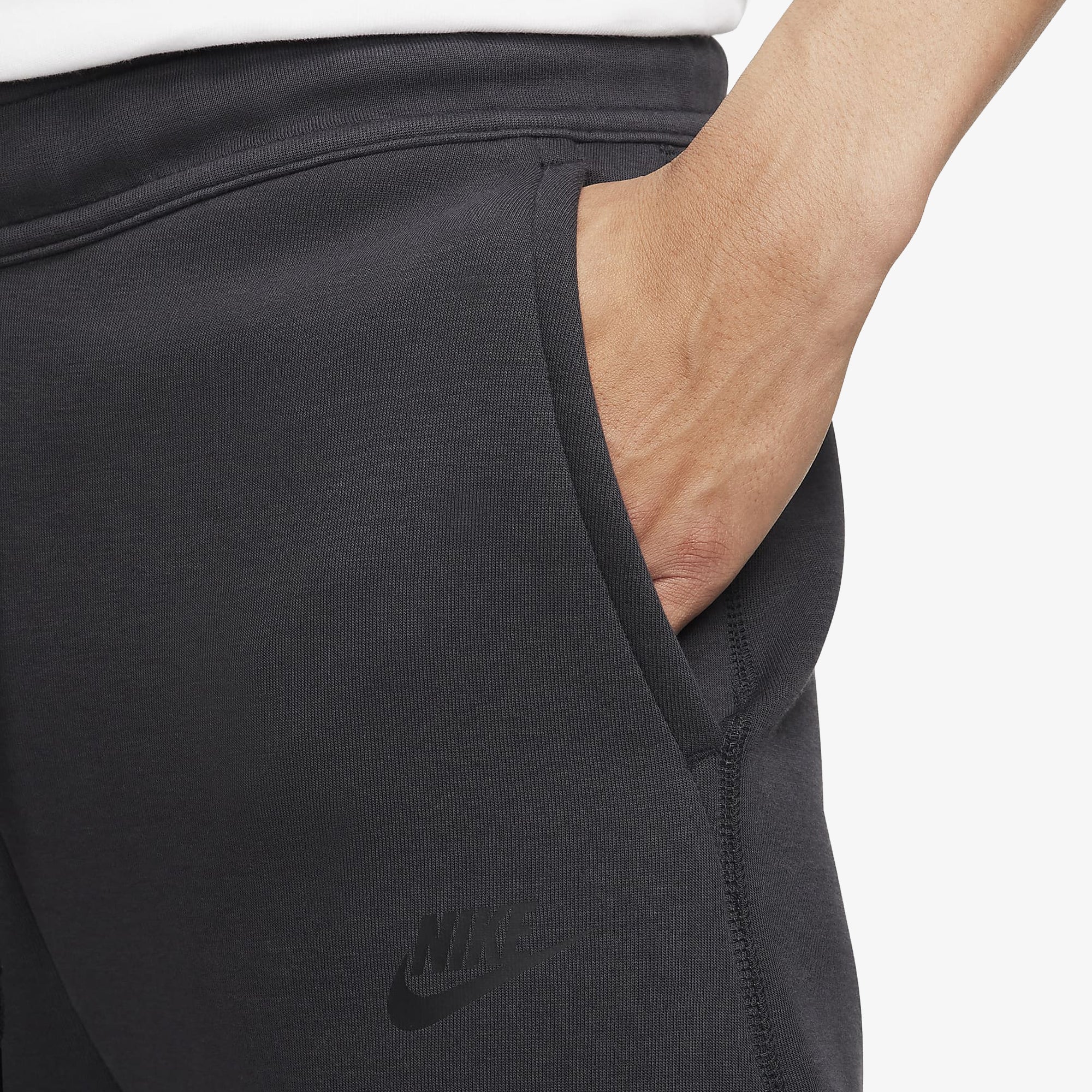 Tech Fleece Slim Fit Joggers Store - Black/Black