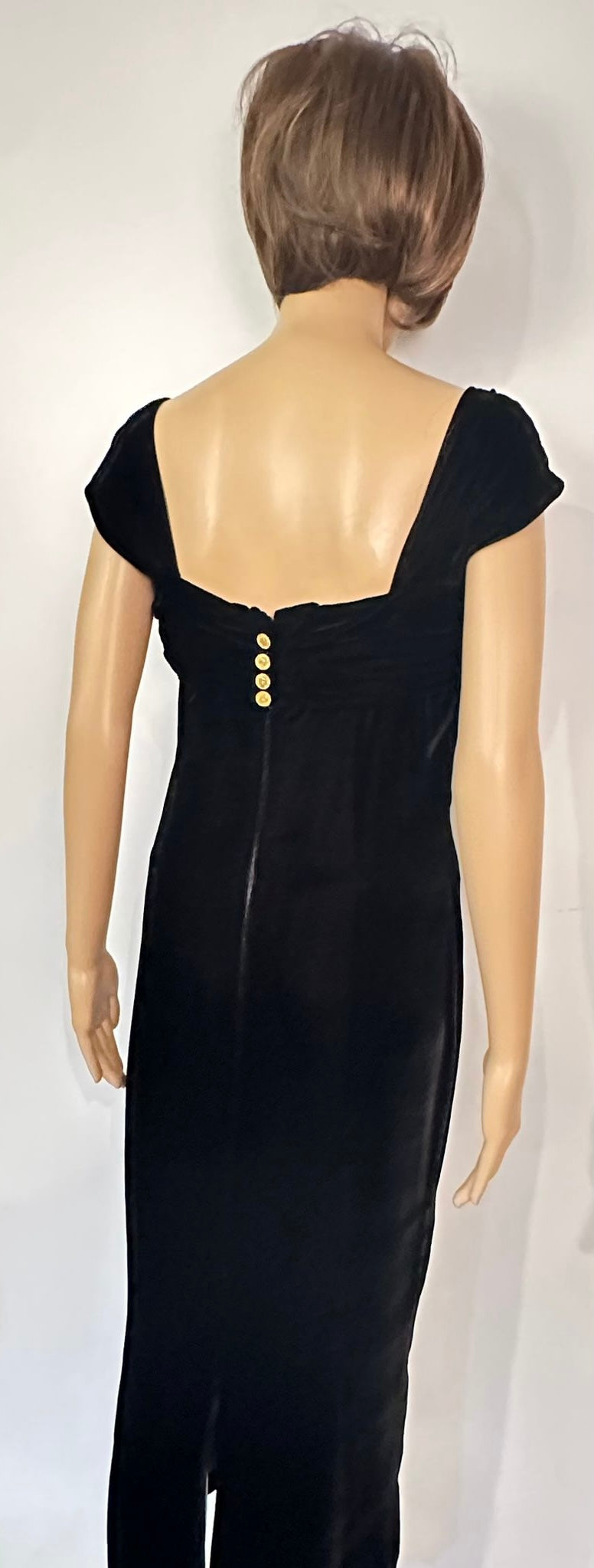 Vintage Chanel black velvet evening gown from the early 1980s. Size 4.