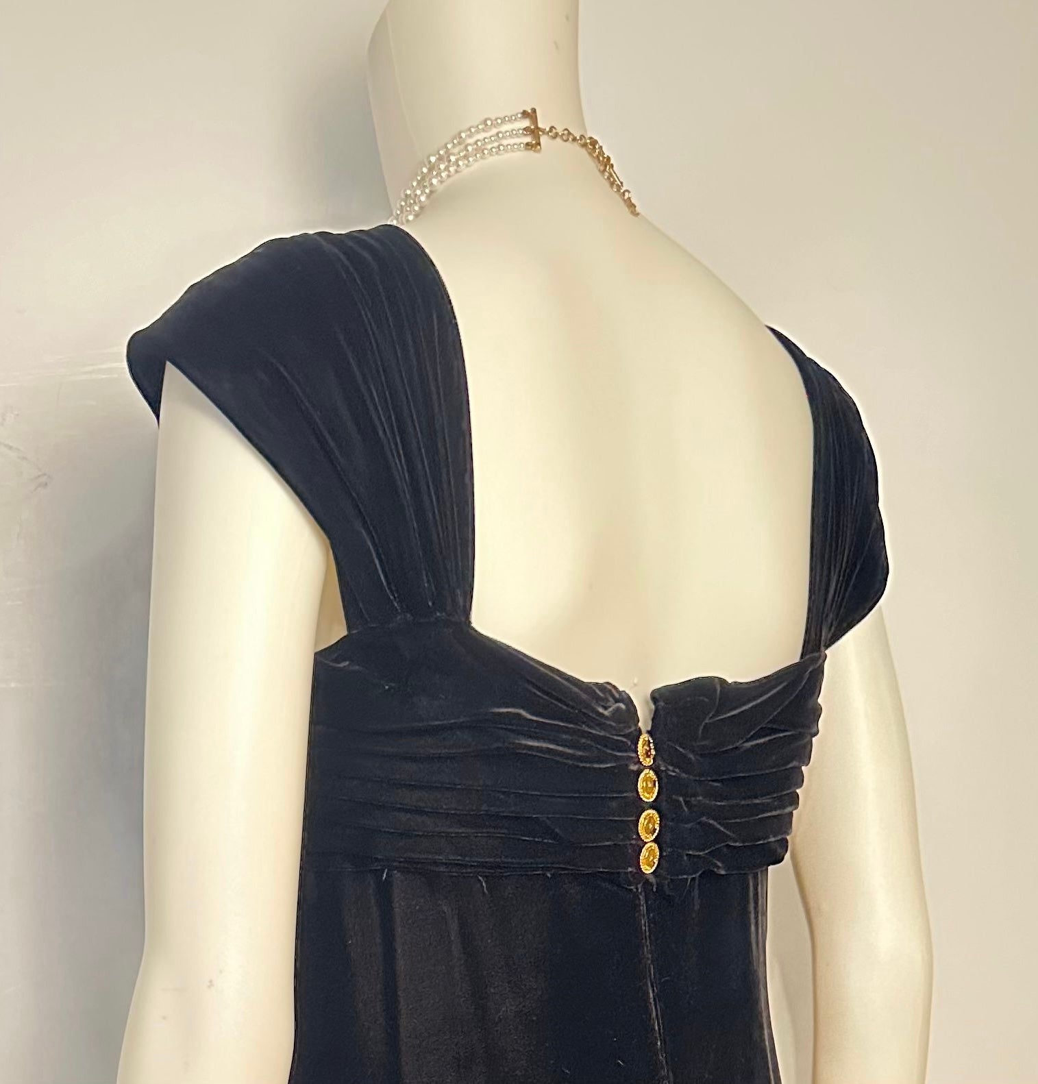 Vintage Chanel black velvet evening gown from the early 1980s. Size 4.