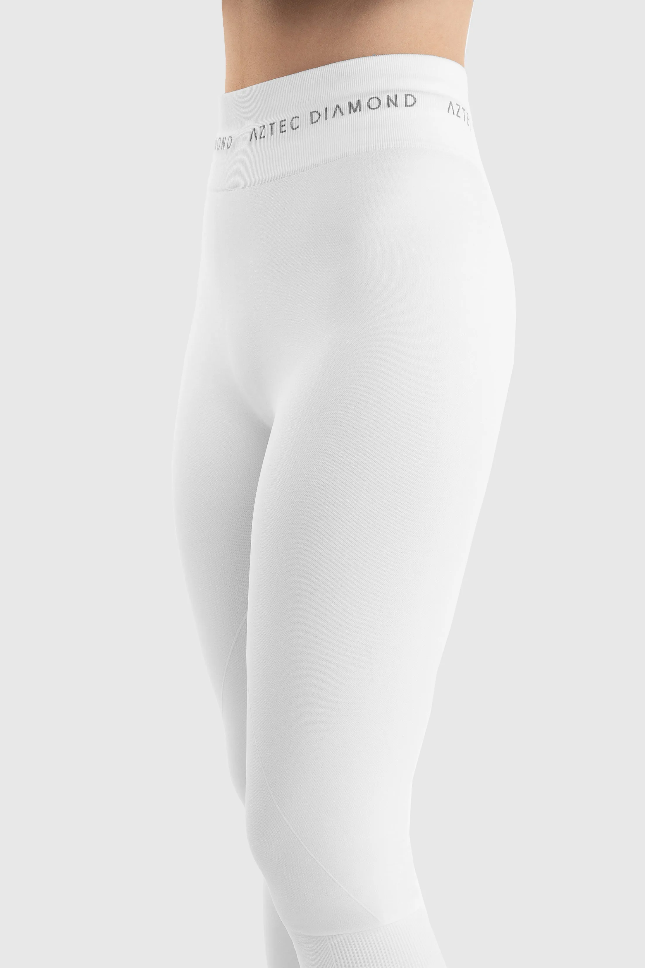 Thermal white under breeches